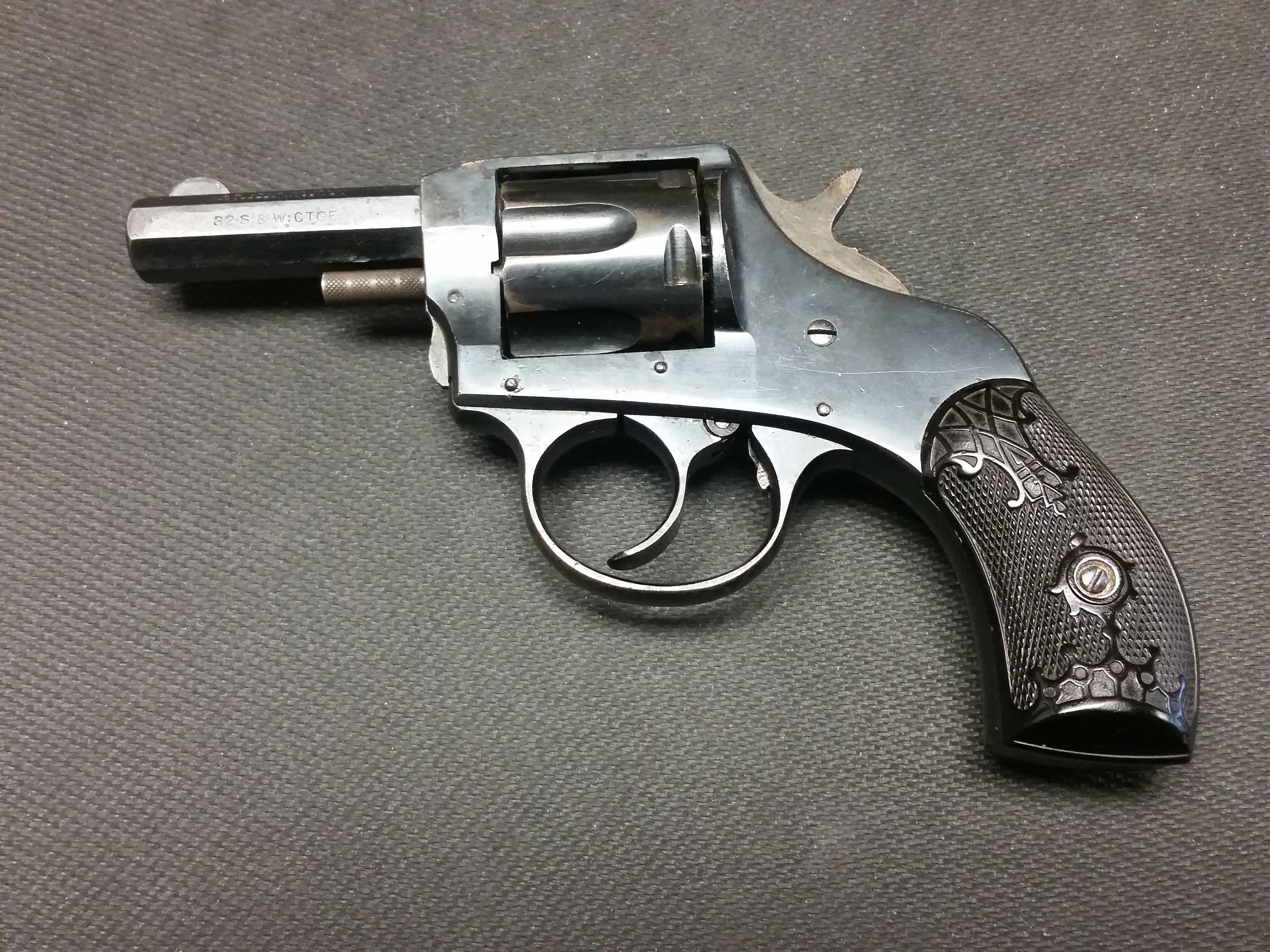 Lot - H&R Arms Model Young American Double Action .32 Caliber Revolver SN:  180819, broken grips, non functioning., , Be aware of additional charges as  new ATF regulations require all hand guns